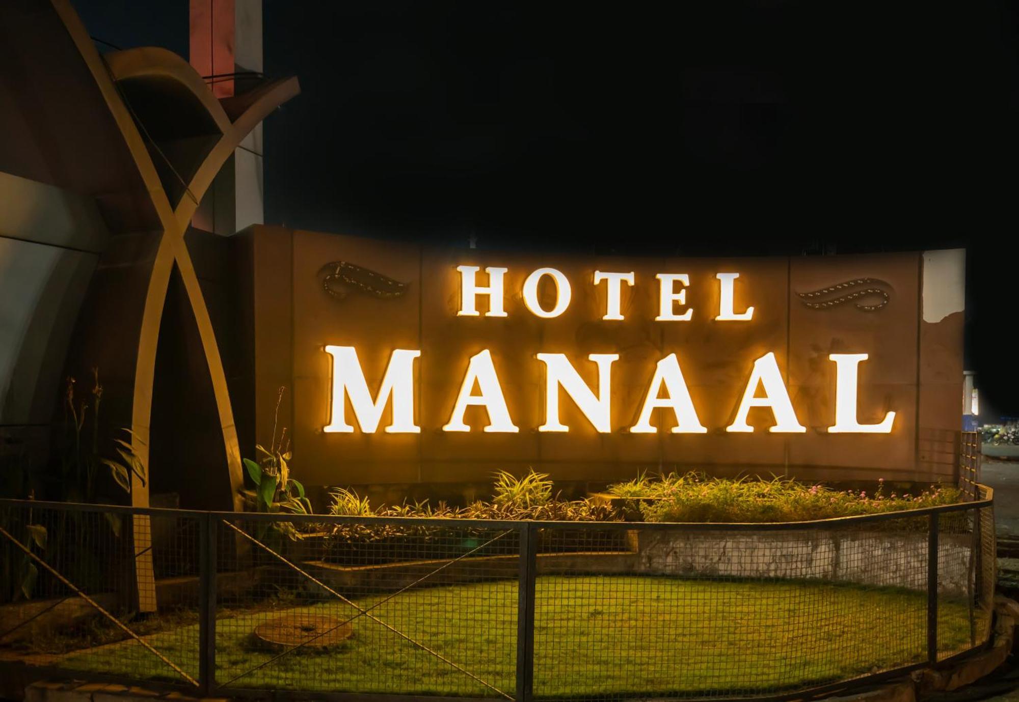 Hotel Manaal Akolia エクステリア 写真