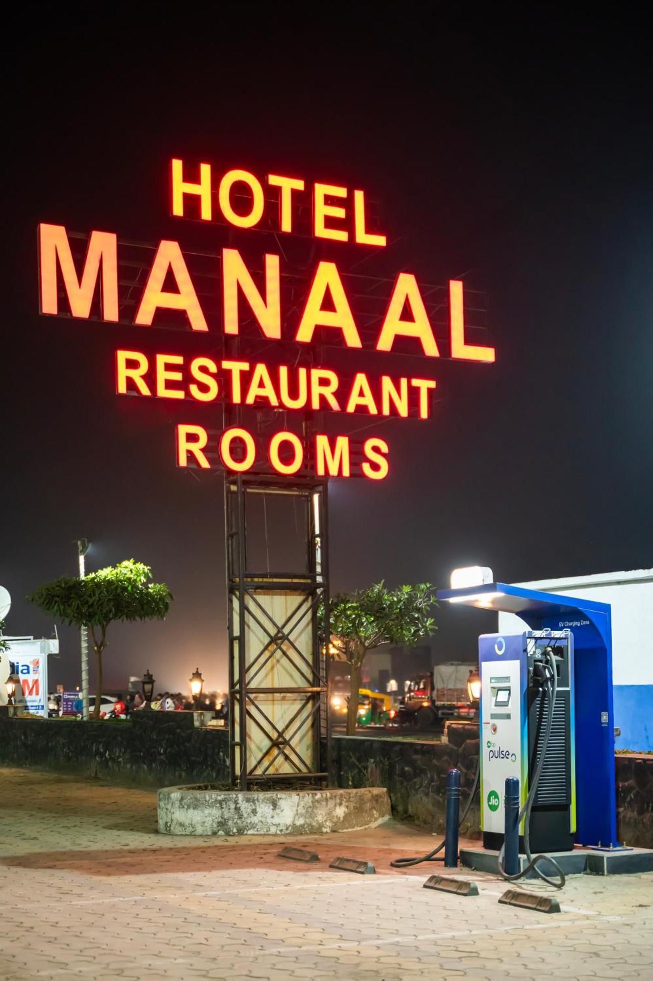 Hotel Manaal Akolia エクステリア 写真